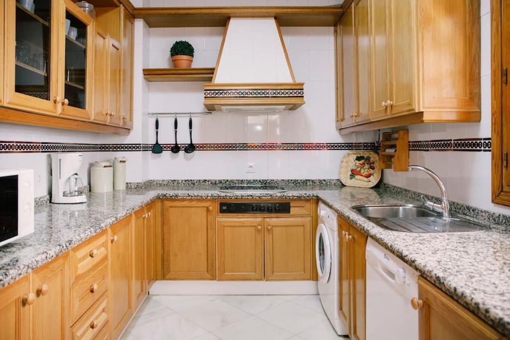 Wonderful 3 Bedroom Flat In The Heart Of Triana * Sevilla
