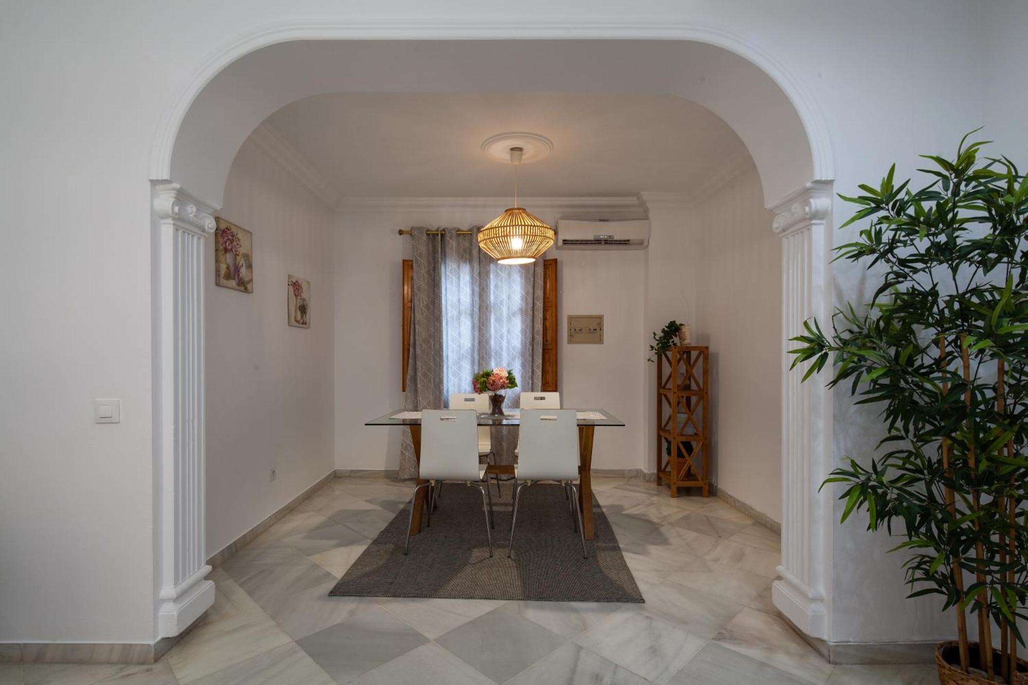 Wonderful 3 Bedroom Flat In The Heart Of Triana