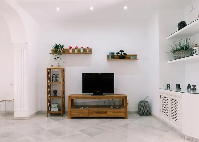 Wonderful 3 Bedroom Flat In The Heart Of Triana