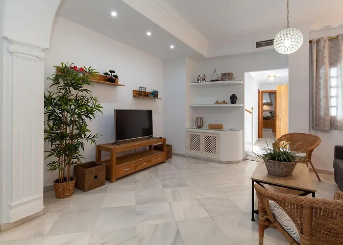 Wonderful 3 Bedroom Flat In The Heart Of Triana