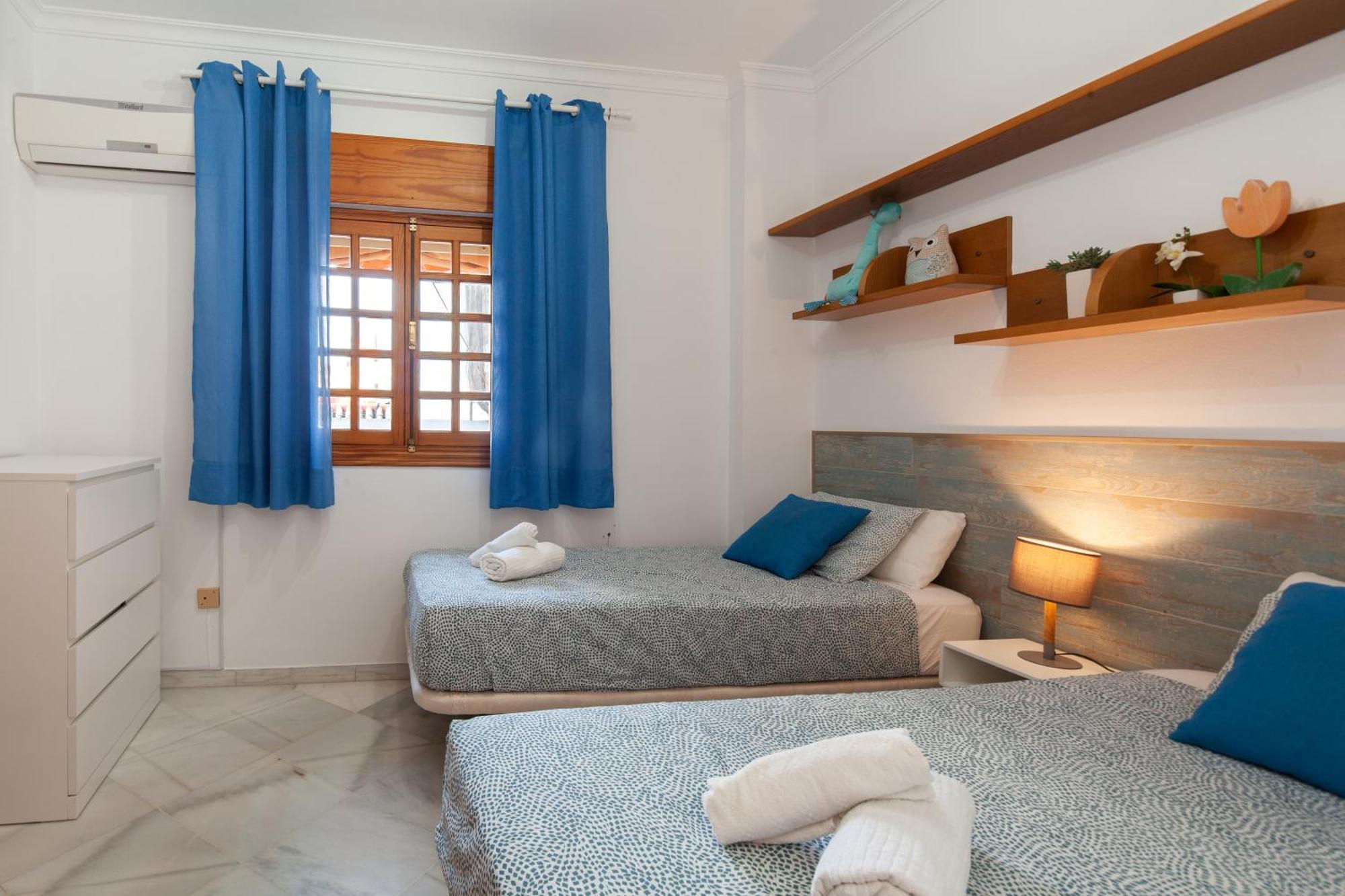 Apartment Wonderful 3 Bedroom Flat In The Heart Of Triana *