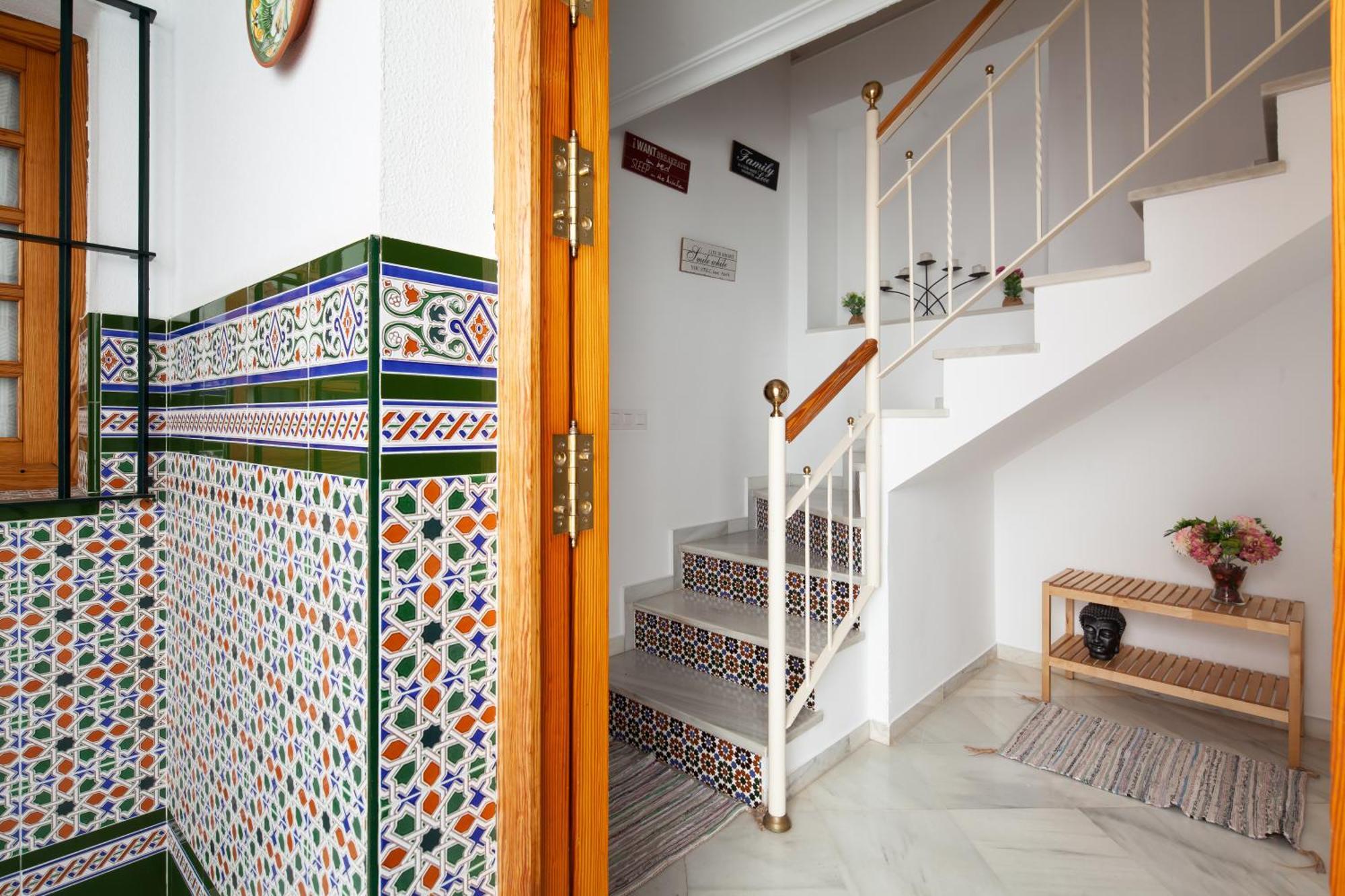 Wonderful 3 Bedroom Flat In The Heart Of Triana Apartment